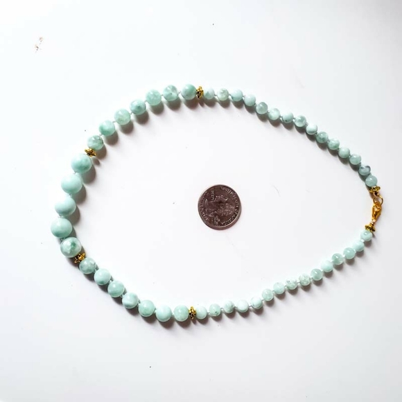 Green Moonstone Graduated 17" Necklace - Picture 5 of 8
